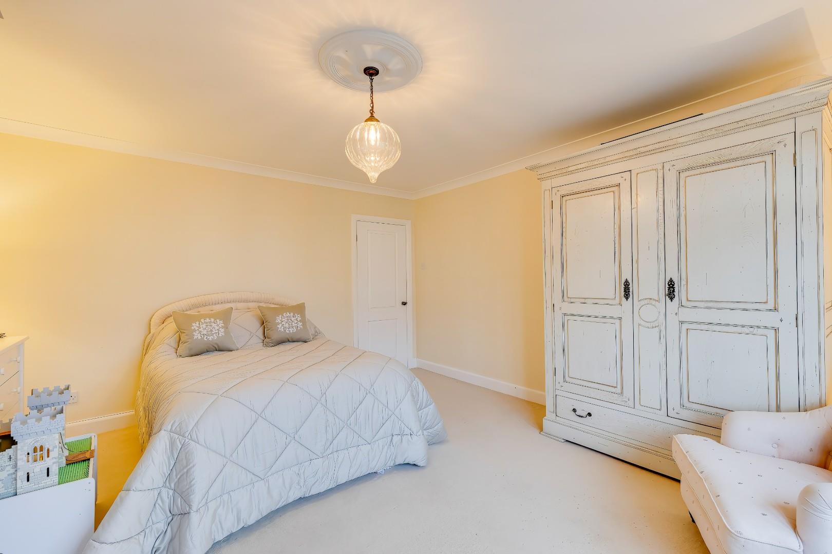 Victoria Avenue, Porthcawl, Bridgend County Borough, CF36 3EY